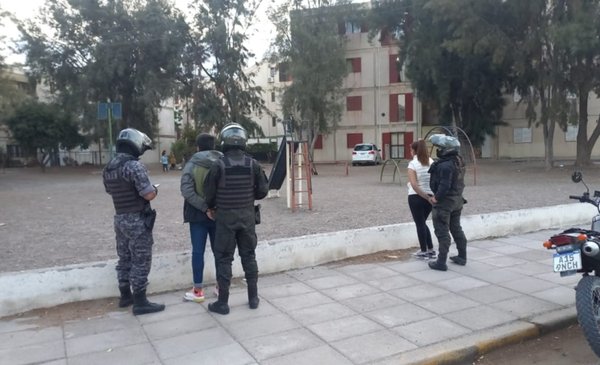 Jóvenes Detenidos Por Robar Mercadería Del Shopping De Trelew Últimas Noticias El Chubut 7587